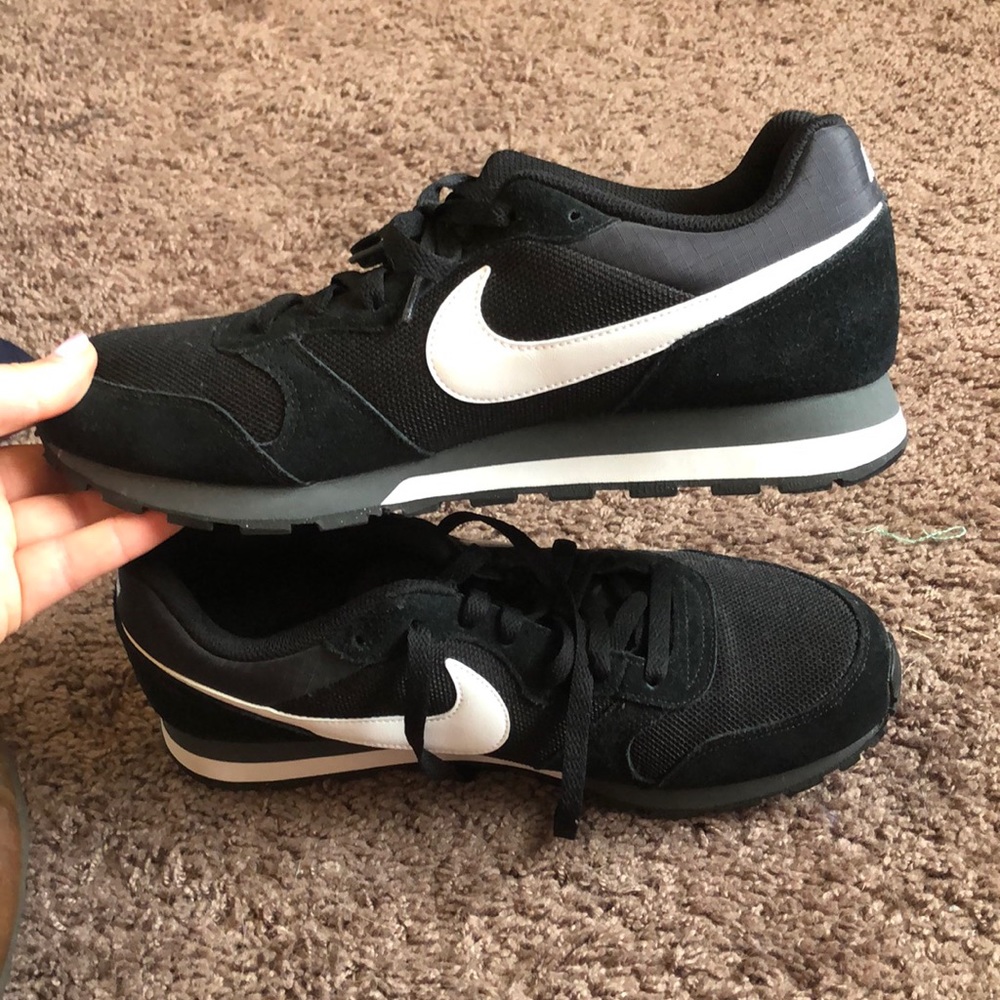 Men’s Nike MD Runner 2
